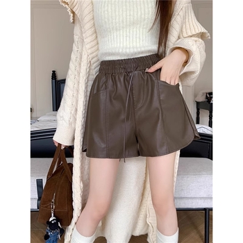 PU odos imitacijos šortai moterims, aukštas juosmuo, tiesus kirpimas, 3/4 ilgio, poliesteris su PU sudėtimi, ruduo 2025, kasdienio laisvalaikio stilius japonų-korejiečių