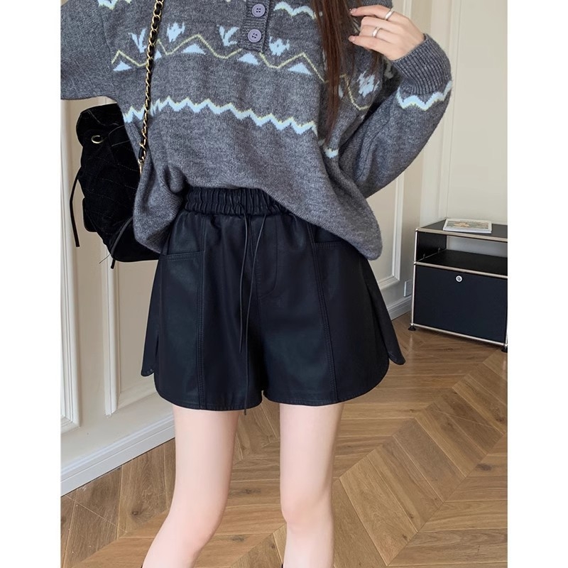 PU odos imitacijos šortai moterims, aukštas juosmuo, tiesus kirpimas, 3/4 ilgio, poliesteris su PU sudėtimi, ruduo 2025, kasdienio laisvalaikio stilius japonų-korejiečių
