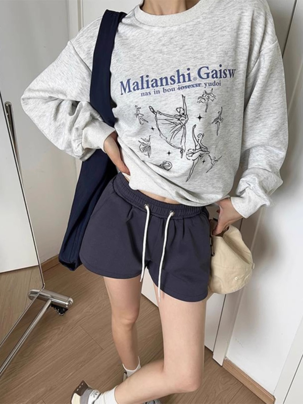 Дамски шорти с широк силует, висока талия, дължина три четвърти, лека памук-полиестер смес 50–70%, микроеластичност