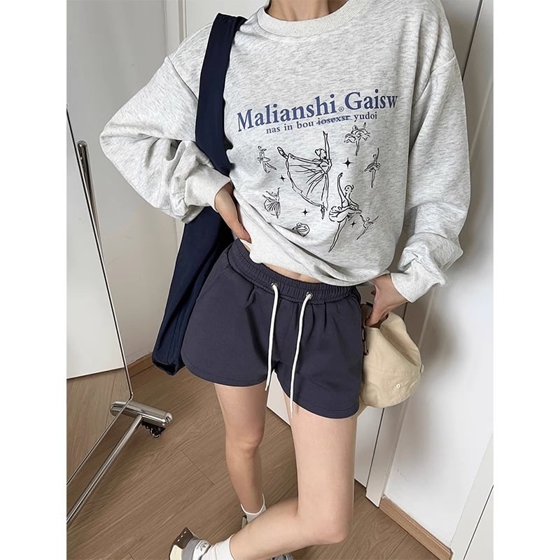 Дамски шорти с широк силует, висока талия, дължина три четвърти, лека памук-полиестер смес 50–70%, микроеластичност