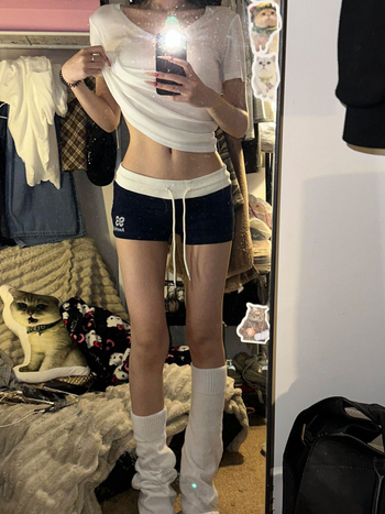 Дамски спортни къси панталони с нисък талия, три четвърти дължина, тънка материя, 95%+ съдържание, микроеластичност с колажен дизайн