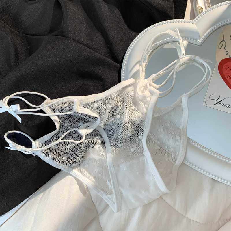 Kvėpuojančios moterų tinklinės kelnaitės su vidutine juosmens linija, 90–95% poliesteris, intymi vieta 100% medvilnė