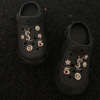 Crocs daisylille aksessuaarid - eemaldatav dekoratiivne klips, mudel An0207; Ühilduv: sandaalid, sussid, Crocs; Stiil: karikatuurne klips; Kõikide aastaaegade jaoks