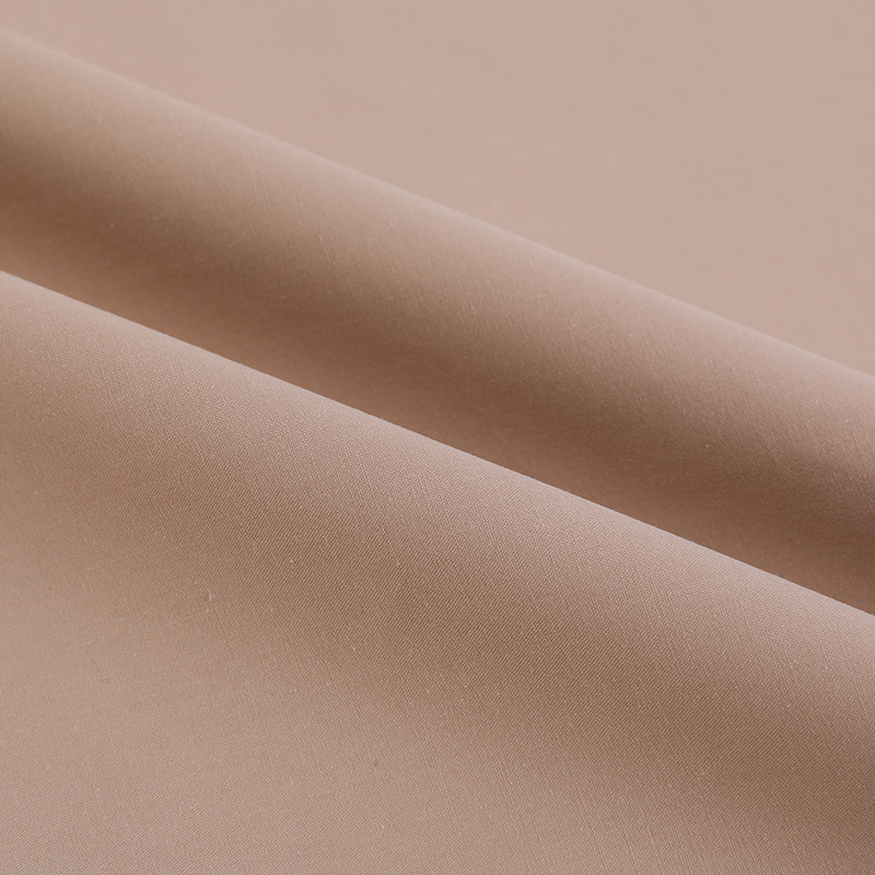 Țesătura pentru cămașă rochie – 100% bumbac, fire 40s, densitate înaltă, jacquard geometric