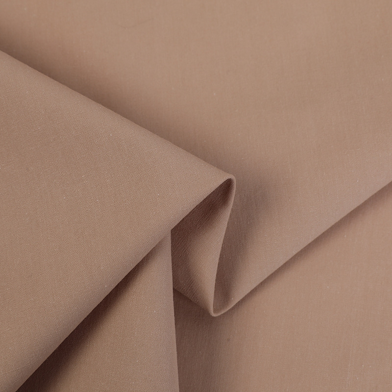 Țesătura pentru cămașă rochie – 100% bumbac, fire 40s, densitate înaltă, jacquard geometric