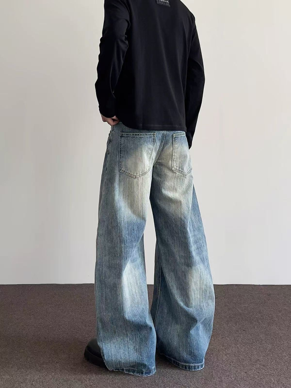 Jeansi cu talie înaltă, croială conică, spălare vintage cu nisip, cinci buzunare