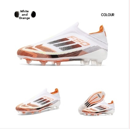 Futbolo bateliai su kvėpuojančia technologija, žemas viršus iš sintelinės odos, anti-slip gumos padai, treniruotėms ant žolės