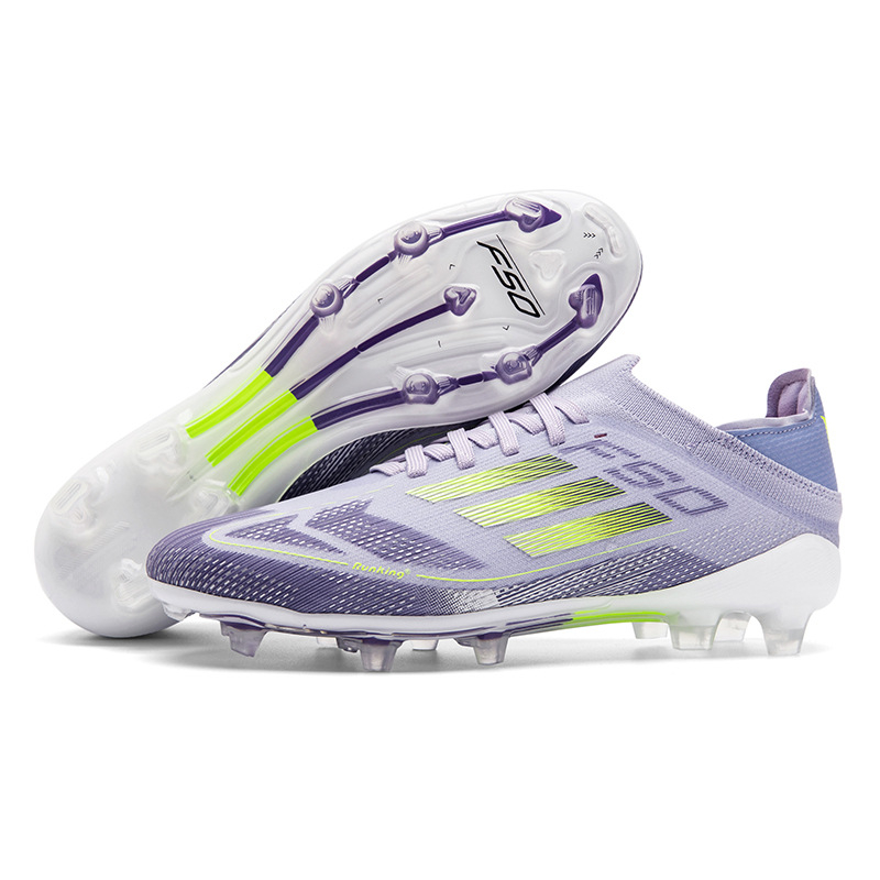 Futbolo bateliai su kvėpuojančia technologija, žemas viršus iš sintelinės odos, anti-slip gumos padai, treniruotėms ant žolės