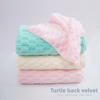 Veido rankšluostis iš koralo fliso, džakardo 150D, svoris 80–100 g