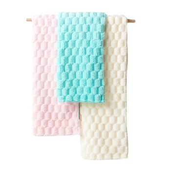 Veido rankšluostis iš koralo fliso, džakardo 150D, svoris 80–100 g