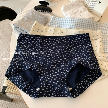 Moteriškos antibakterinės kvėpuojančios medvilninės kelnaitės su vidutiniu juosmens lygiu ir išplėstu tarpkojų zona