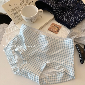 Moteriškos antibakterinės kvėpuojančios medvilninės kelnaitės su vidutiniu juosmens lygiu ir išplėstu tarpkojų zona