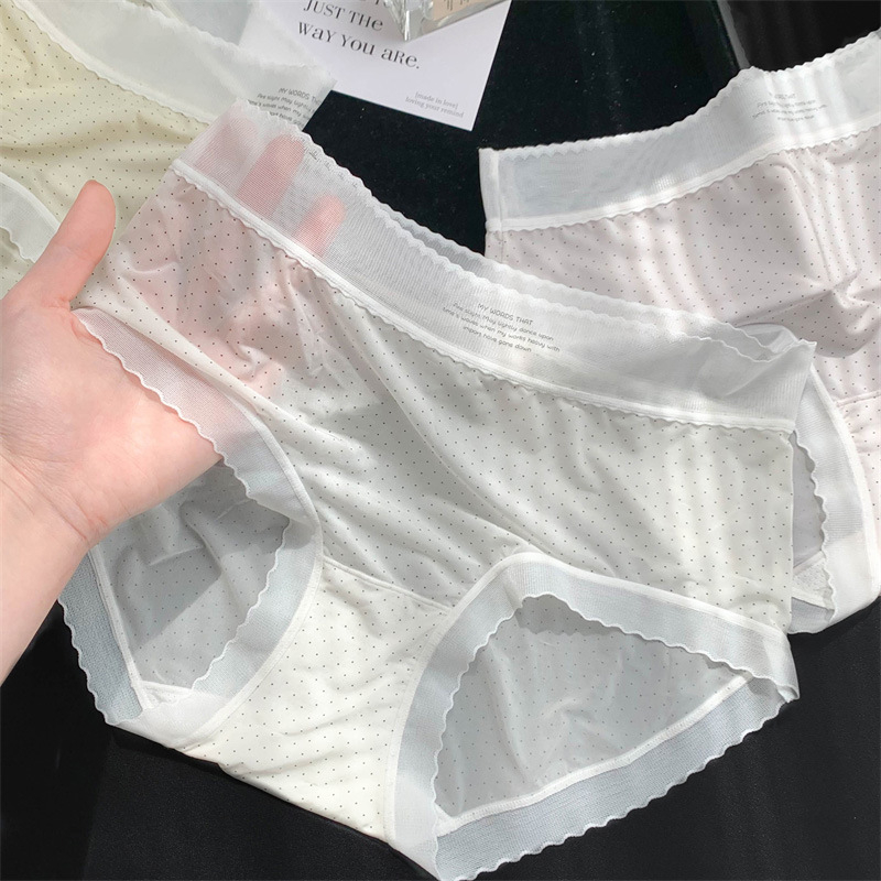 Moteriški apatiniai iš ledinio šilko su medvilnine įdaila, vidutinio juosmens, kvėpuojantys ir greitai džiūstantys