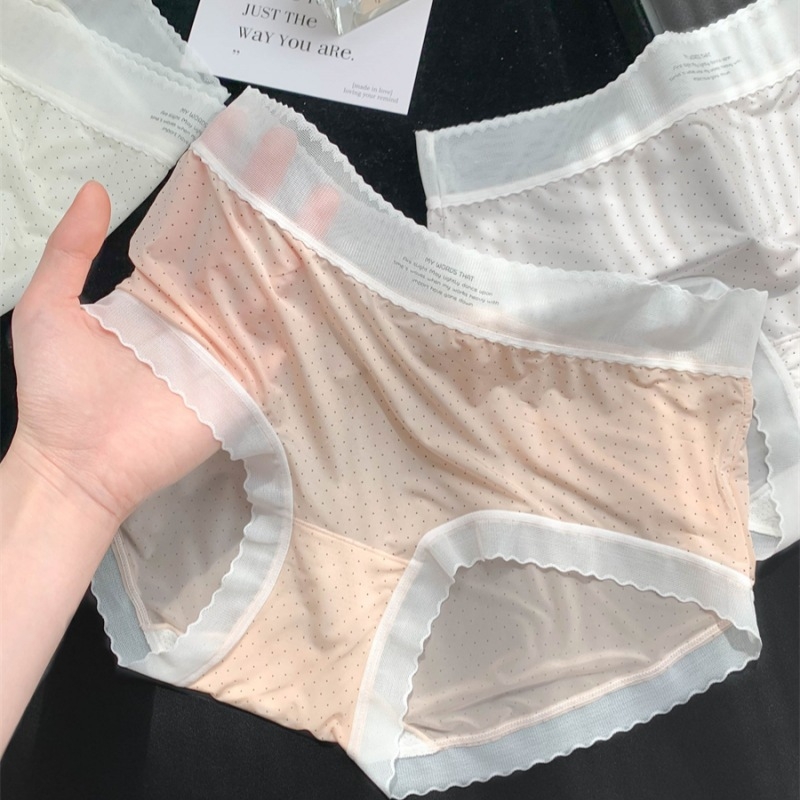 Moteriški apatiniai iš ledinio šilko su medvilnine įdaila, vidutinio juosmens, kvėpuojantys ir greitai džiūstantys