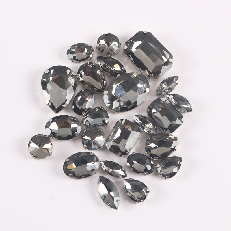 Клау кристали за облекло – 24 бр. микс стъклени кристали с дупки за пришиване, електроплатени, смес стъкло и лазурит