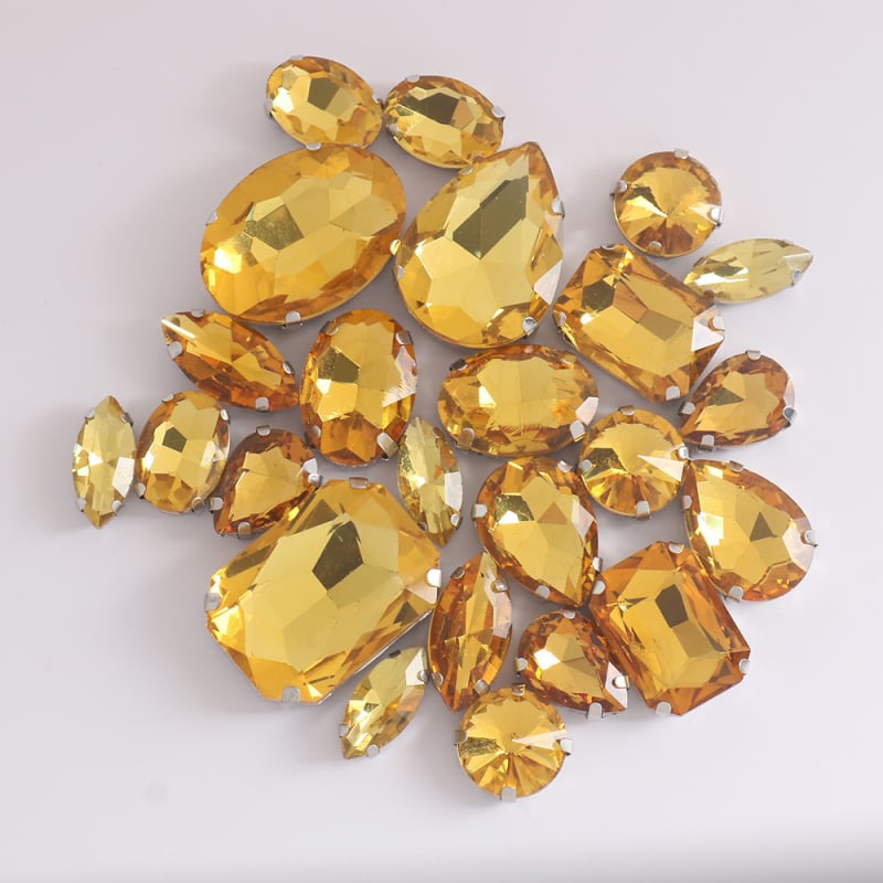 Клау кристали за облекло – 24 бр. микс стъклени кристали с дупки за пришиване, електроплатени, смес стъкло и лазурит