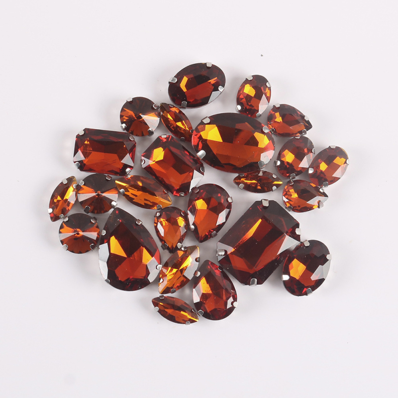 Клау кристали за облекло – 24 бр. микс стъклени кристали с дупки за пришиване, електроплатени, смес стъкло и лазурит