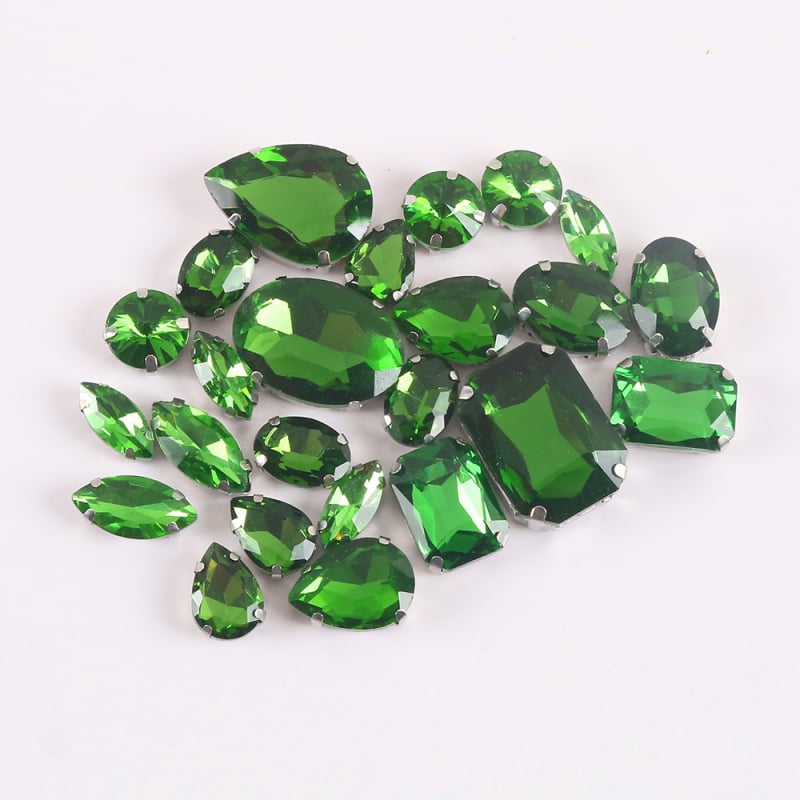 Клау кристали за облекло – 24 бр. микс стъклени кристали с дупки за пришиване, електроплатени, смес стъкло и лазурит