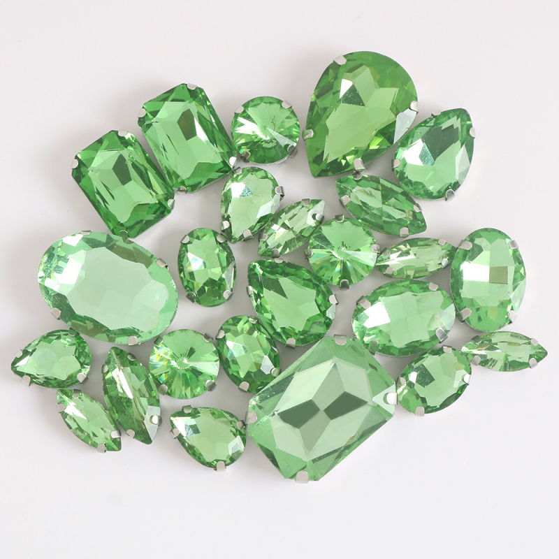 Клау кристали за облекло – 24 бр. микс стъклени кристали с дупки за пришиване, електроплатени, смес стъкло и лазурит