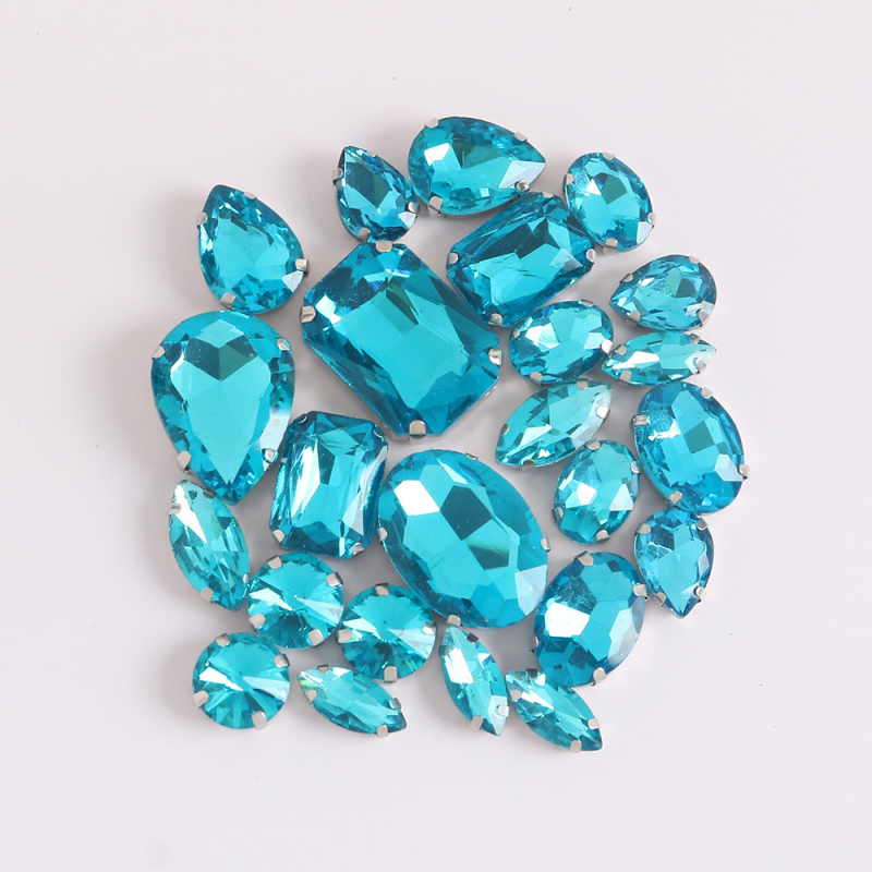 Клау кристали за облекло – 24 бр. микс стъклени кристали с дупки за пришиване, електроплатени, смес стъкло и лазурит