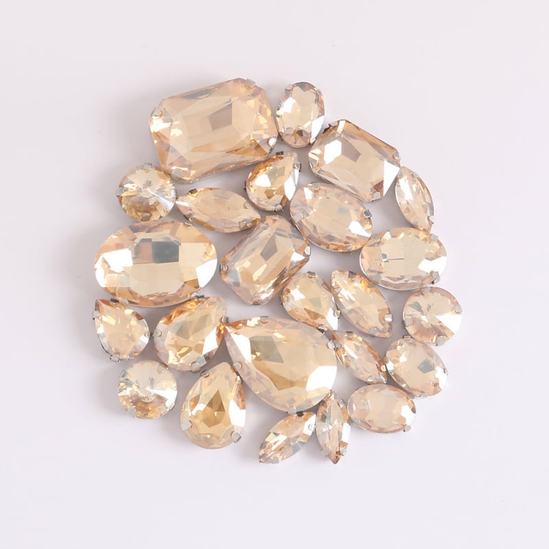 Клау кристали за облекло – 24 бр. микс стъклени кристали с дупки за пришиване, електроплатени, смес стъкло и лазурит