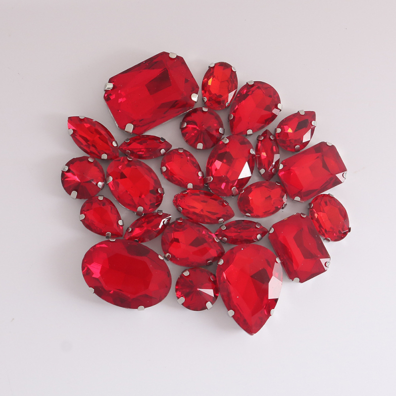 Клау кристали за облекло – 24 бр. микс стъклени кристали с дупки за пришиване, електроплатени, смес стъкло и лазурит