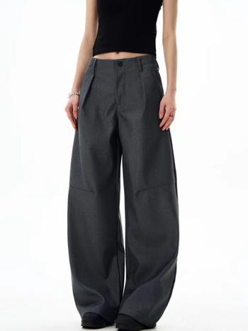 Pantaloni casual cu siluetă plisată, stil American retro Cleanfit, largi, drepți, lungi până la podea; țesătură din amestec fibre chimice, 82% poliester; pentru toate anotimpurile.