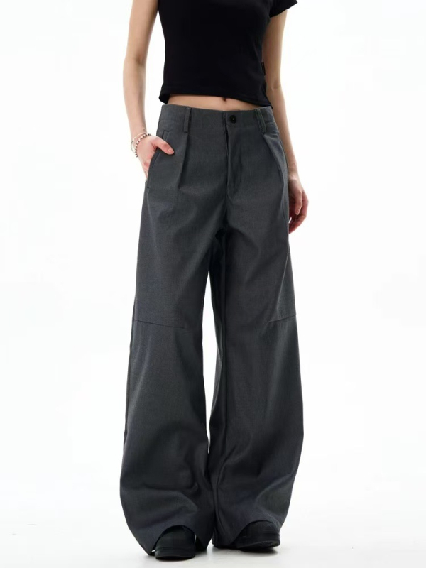 Pantaloni casual cu siluetă plisată, stil American retro Cleanfit, largi, drepți, lungi până la podea; țesătură din amestec fibre chimice, 82% poliester; pentru toate anotimpurile.