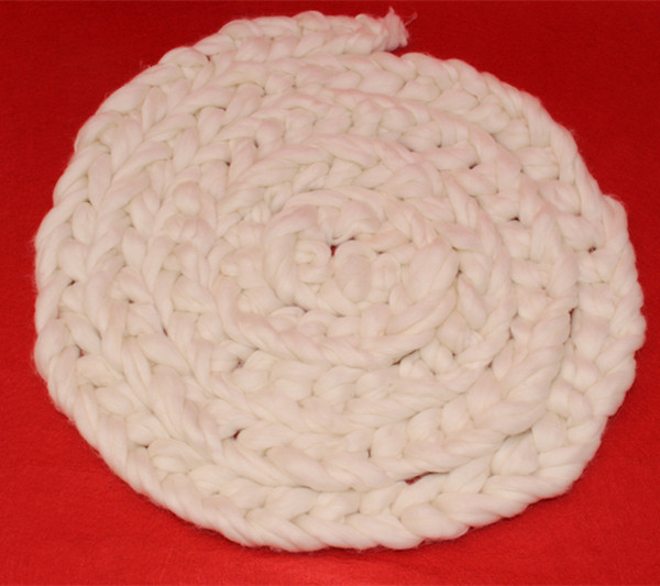 Megzta kūdikių antklodė – fotografijos rekvizitas, vilnos siūlai, raštas 20310, tinkama kūdikiams ir mažiems vaikams (1–3 metai, 80–100 cm)