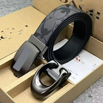 Ανδρική ζώνη από γνήσιο δέρμα με C-μοτίβο, διπλή αγκράφα και διπλής όψης ανάγλυφο φινίρισμα (Υλικό: Γνήσιο δέρμα; Στρώμα: δεύτερο στρώμα βοδινού δέρματος; Αγκράφα: κράμα; Κλείσιμο: snap button; Πλάτος: 2-4 εκ)