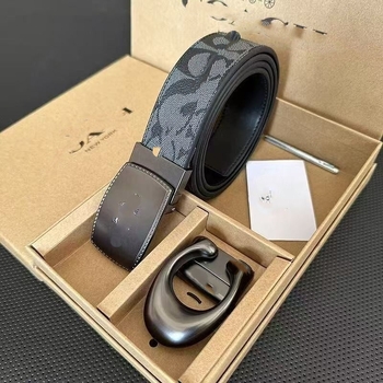 Ανδρική ζώνη από γνήσιο δέρμα με C-μοτίβο, διπλή αγκράφα και διπλής όψης ανάγλυφο φινίρισμα (Υλικό: Γνήσιο δέρμα; Στρώμα: δεύτερο στρώμα βοδινού δέρματος; Αγκράφα: κράμα; Κλείσιμο: snap button; Πλάτος: 2-4 εκ)