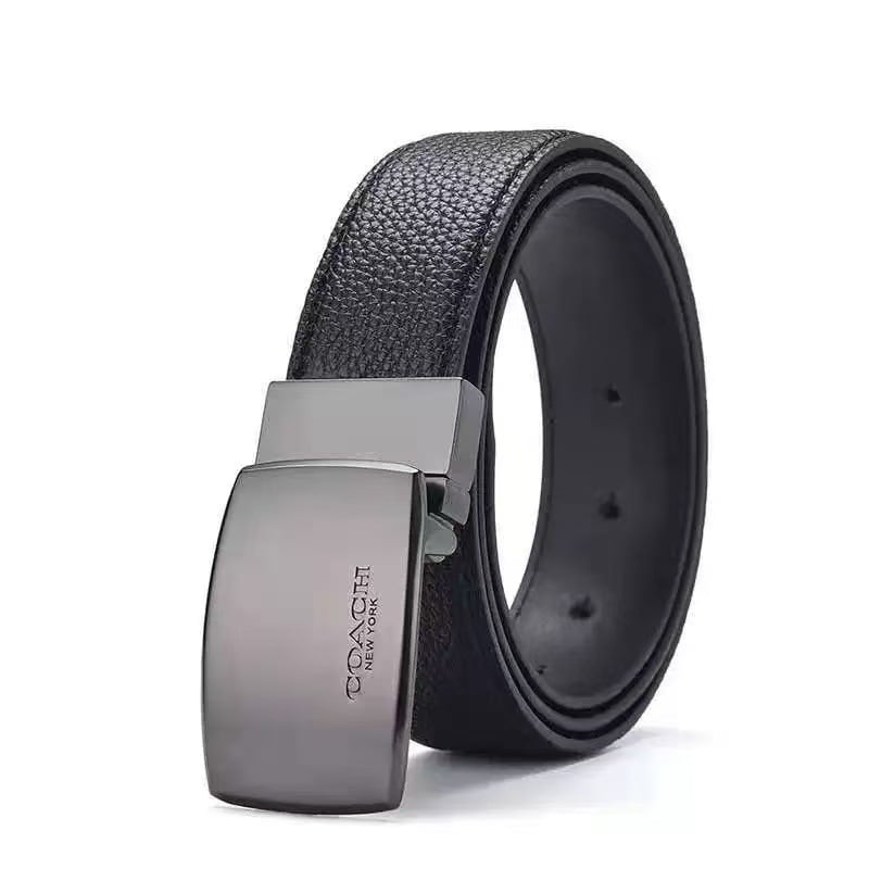 Ανδρική ζώνη από γνήσιο δέρμα με C-μοτίβο, διπλή αγκράφα και διπλής όψης ανάγλυφο φινίρισμα (Υλικό: Γνήσιο δέρμα; Στρώμα: δεύτερο στρώμα βοδινού δέρματος; Αγκράφα: κράμα; Κλείσιμο: snap button; Πλάτος: 2-4 εκ)