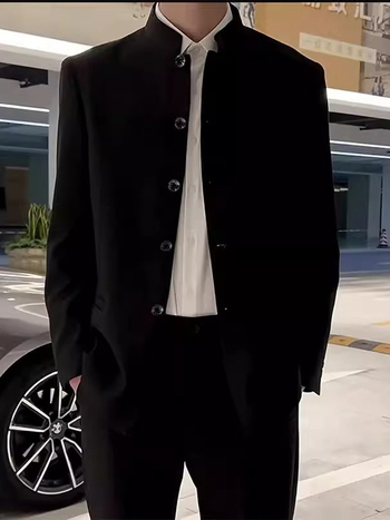 Vyriskas švarkas su pečių pagalvėlėmis ir stovinčia apykakle, laisvas kirpimas, poliesteris, 3 kišenės, pavasario-rudens