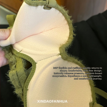 Kruitinėlės komplektas su 1/2 puodelio dizainu, nailono audinys, nuimamos dvigubos pečių juostos, nugaros trijų eilių sagtis, surinkimas ir pakėlimas