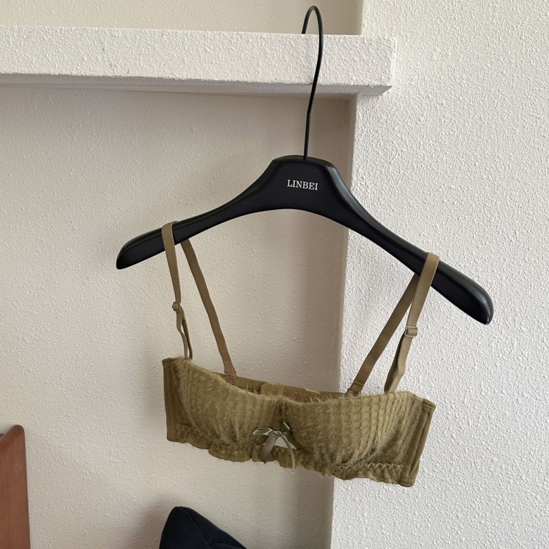 Kruitinėlės komplektas su 1/2 puodelio dizainu, nailono audinys, nuimamos dvigubos pečių juostos, nugaros trijų eilių sagtis, surinkimas ir pakėlimas