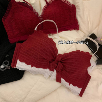 Vestuvinis liemenėlės komplektas su 3/4 kaušeliais, medvilnės formuoti kaušeliai, nailono pagrindinė medžiaga, fiksuotos petnelės, nugarinis trijų eilių užsegimas