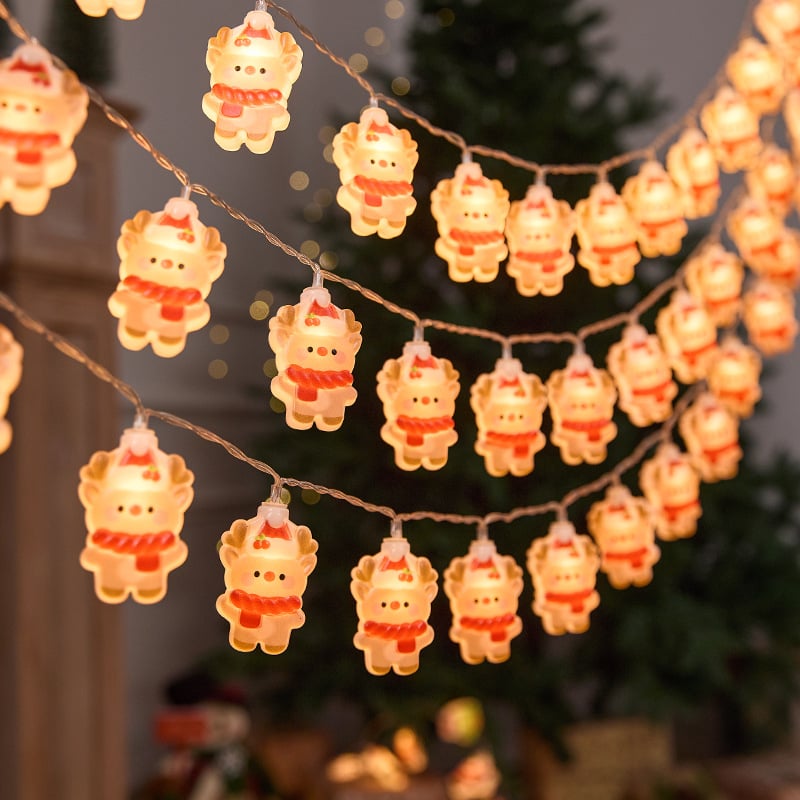 LED Kalėdinė vėrinė su Kalėdų seneliu, besmegeniu ir Kalėdų eglute – lango dekoras, 10 LED, modelis Yl–sdxk1, baterijų maitinimas, IP43, ≤36V