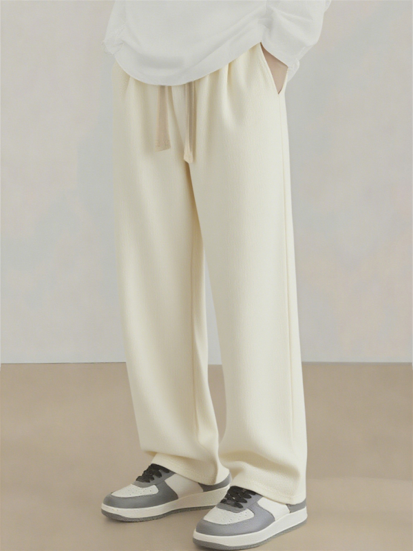 Muške kordurojeve hlače ravnog kroja - udobna silueta, srednji pojas, zatvaranje vezom, svakodnevne sportske hlače