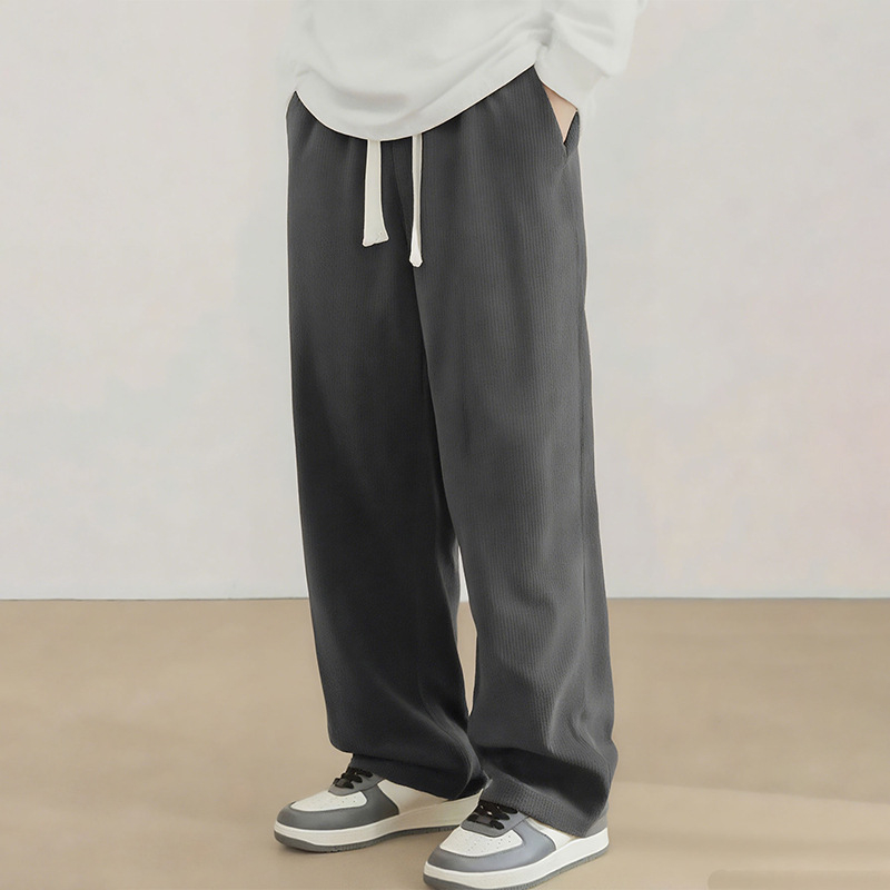 Muške kordurojeve hlače ravnog kroja - udobna silueta, srednji pojas, zatvaranje vezom, svakodnevne sportske hlače