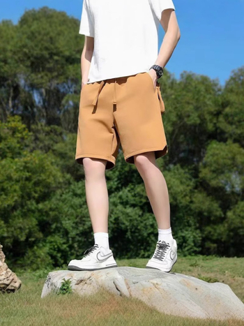 Pánske športové šortky, rýchloschnúce, voľný rovný strih, 100% polyester, dĺžka po kolená