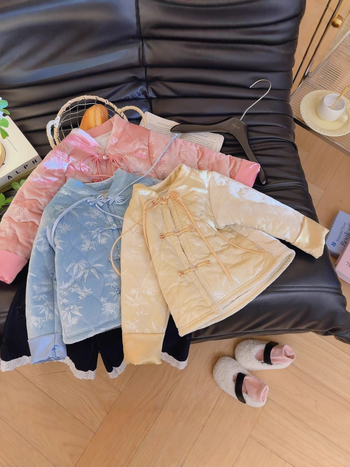 Детски ханфу комплект: палто и пола в китайски стил, флийс плат, основен плат златен кадифе, подплата 100% полиестер, квадратна яка, едноредно закопчаване