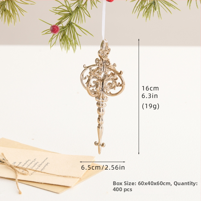 Piekaramais no plastmasas ar sniegpārslas un briežu galvas motīviem — Ziemassvētki; Produkta tips: Piekaramais; Iepakojums: viena opp maisiņā; Stils: mūsdienīgs vienkāršs, klasisks.