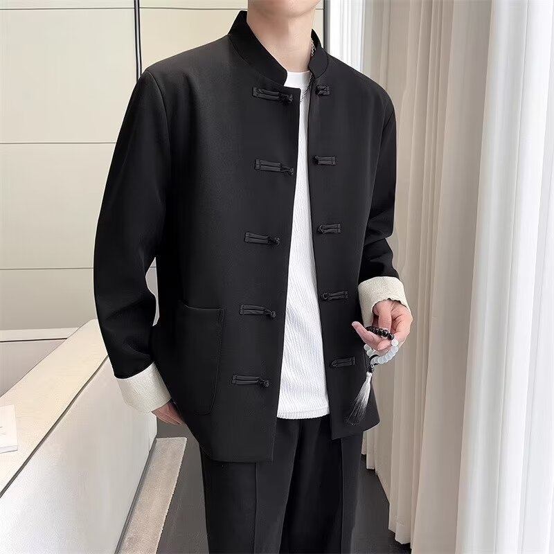 Мъжко сако Тан стил с изправена яка и копчета‑възел, жакардов полиестеров смесен плат, свободна кройка, за четири сезона.
