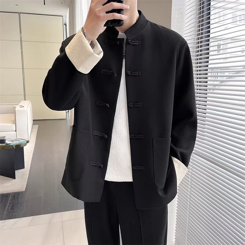 Мъжко сако Тан стил с изправена яка и копчета‑възел, жакардов полиестеров смесен плат, свободна кройка, за четири сезона.