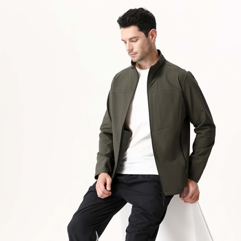 Софтшел кардиган стил яке – дишаща, водоустойчива, ветроустойчивa, износоустойчива полиестерна тъкан.