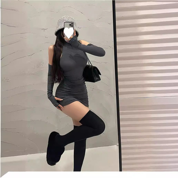 Suknelė su A-linija, aukštas kaklas, ilgos rankovės, poliesterio audinys