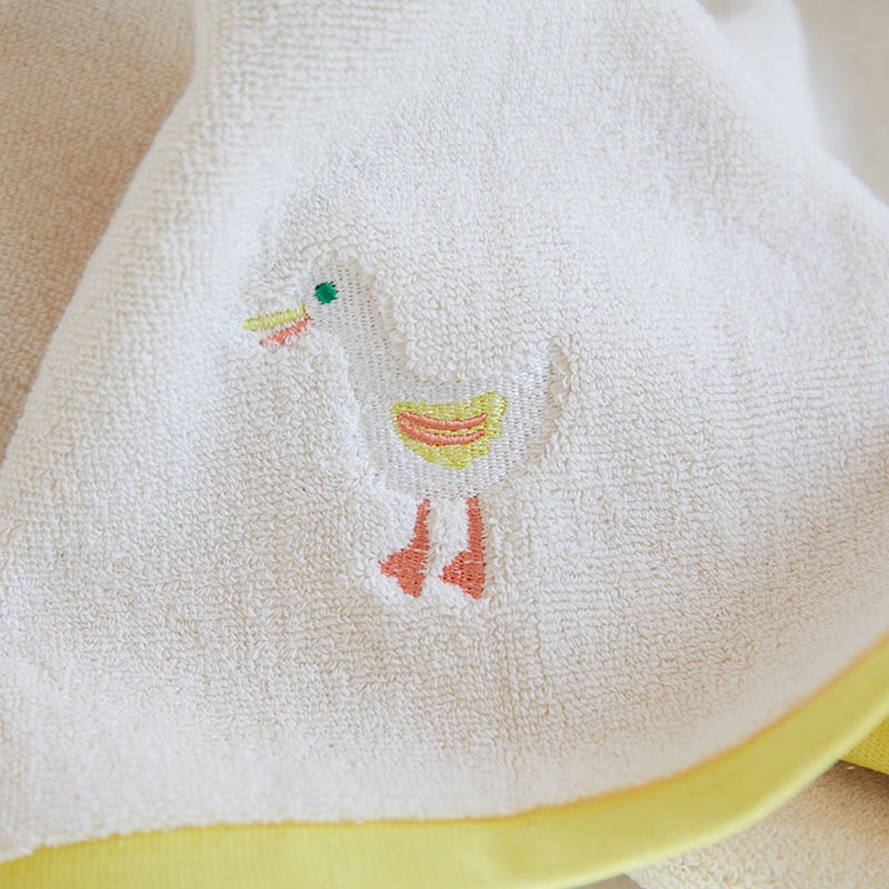 Medvilniniai rankšluosčiai kūnui ir veidui su vaikų animaciniu dizainu, 32s siūlai, plokščias audinys, 100–120 g/m², galimas pritaikytas siuvinėjimas