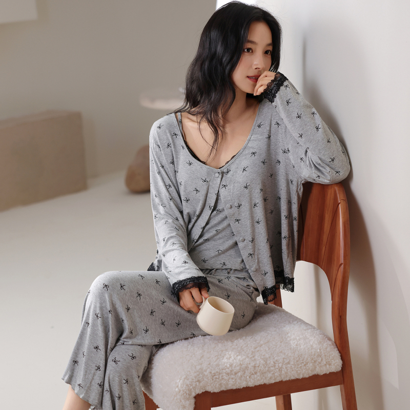 Három darabos női pamut pizsamaszett mellbetéttel, hosszú ujjú, kerek nyak, könnyű, tavasz–ősz