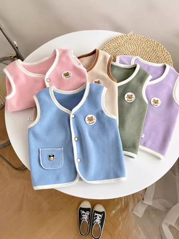 Детски кардиган-жилет от велур с двустранна подплата, полиестер 93,4%, едностранно закопчаване, за новородени