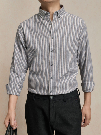 Meeste puuvillane särk vertikaalsete triipudega, pikkade varrukatega, ruuduline krae, tihe lõige, talvine igapäevane äriline särk